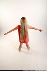 kayaa-daily-pose5-stretching