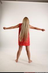 kayaa-daily-pose5-stretching