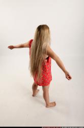 kayaa-daily-pose5-stretching