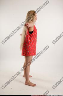 2016 05 KAYA DAILY POSE5 STRETCHING 06 C