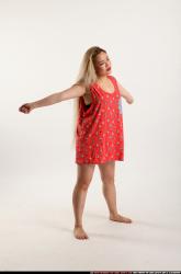 kayaa-daily-pose5-stretching