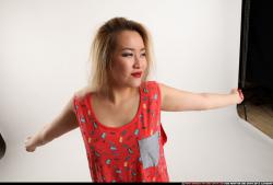 kayaa-daily-pose5-stretching