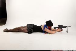 dolores-laying-aiming-smg-m4a1