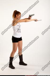 2016 06 AGNES DUAL GUNS POSE2 06 B