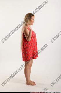 2016 06 KAYA DAILY POSE6 WAVEING 06 B