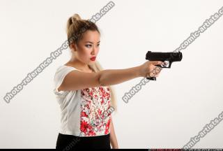 kayaa-pistol-pose3