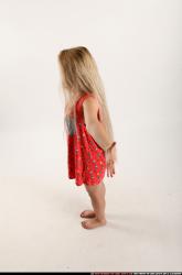 kayaa-daily-pose7-welcoming