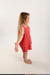 kayaa-daily-pose7-welcoming