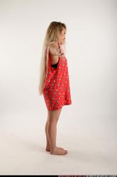 kayaa-daily-pose7-welcoming