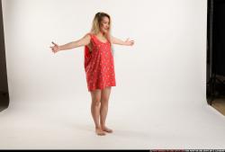 kayaa-daily-pose7-welcoming