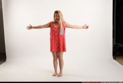 kayaa-daily-pose7-welcoming