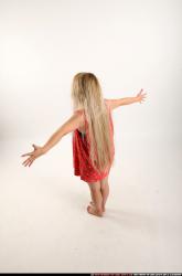 kayaa-daily-pose7-welcoming