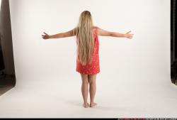 kayaa-daily-pose7-welcoming