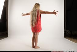 kayaa-daily-pose7-welcoming