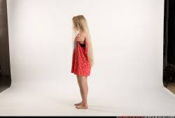 kayaa-daily-pose7-welcoming