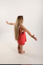 kayaa-daily-pose7-welcoming