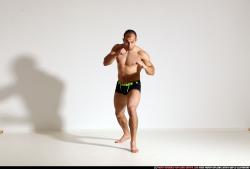 smax-streetfighter-front-kick