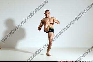 smax-streetfighter-front-kick