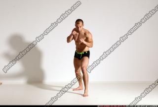 smax-streetfighter-front-kick