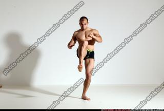 smax-streetfighter-front-kick
