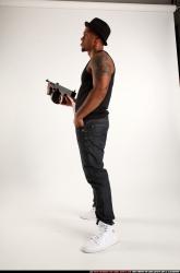 Ron-tommygun-pose5