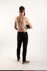 oscar-standing-tommygun-guarding