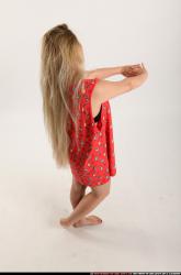 kayaa-daily-pose8-stretching