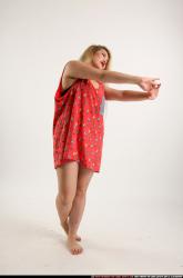 kayaa-daily-pose8-stretching