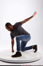 glen-hero-landing-pose