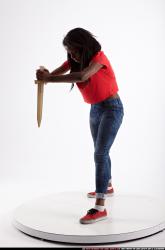 carrie-dagger-stab-pose