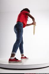 carrie-dagger-stab-pose