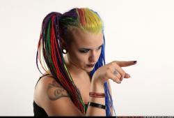 dolores-fe-threatening