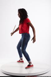 carrie-dagger-defend-pose