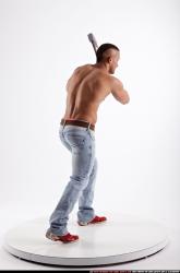 regelio-axe-smash-pose