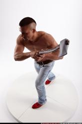 regelio-axe-smash-pose