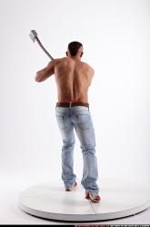 regelio-axe-smash-pose