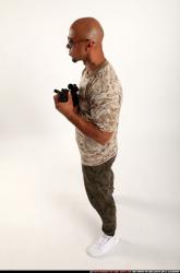 Ron-smg-m4a1-guarding-pose