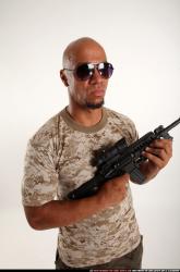 Ron-smg-m4a1-guarding-pose