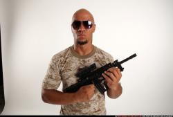 Ron-smg-m4a1-guarding-pose