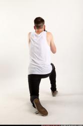 oscar-smg-m4a1-pose3