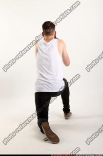 2016 11 OSCAR SMG M4A1 POSE3 04 B