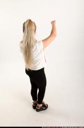 kayaa-standing-playing-violin