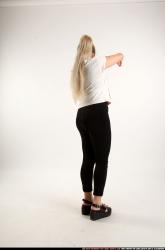 kayaa-standing-playing-violin