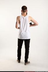 oscar-smg-m4a1-pose4