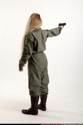 kaya-uniform-aiming-pistol