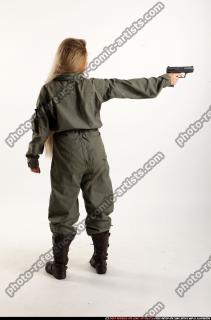 2016 12 KAYA UNIFORM AIMING PISTOL 04 B