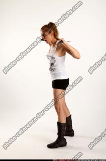 agnes-dual-katanas-pose2