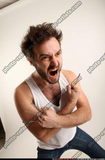 2017 01 WOLFF WOLVERINE POSE5 11