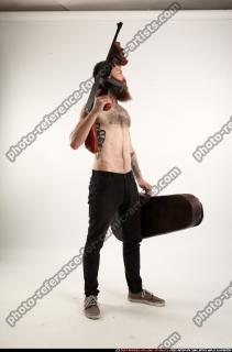 2017 01 OSCAR TOMMYGUN CASE POSE 06 C