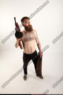 oscar-tommygun-case-pose